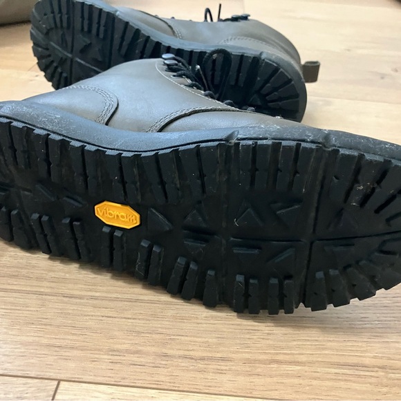 Danner Women’s Olive Leather Boots - Picture 3 of 12